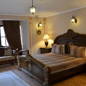 מלון Boutique Boris Palace & Restaurant