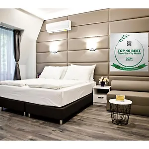 Center Hotel